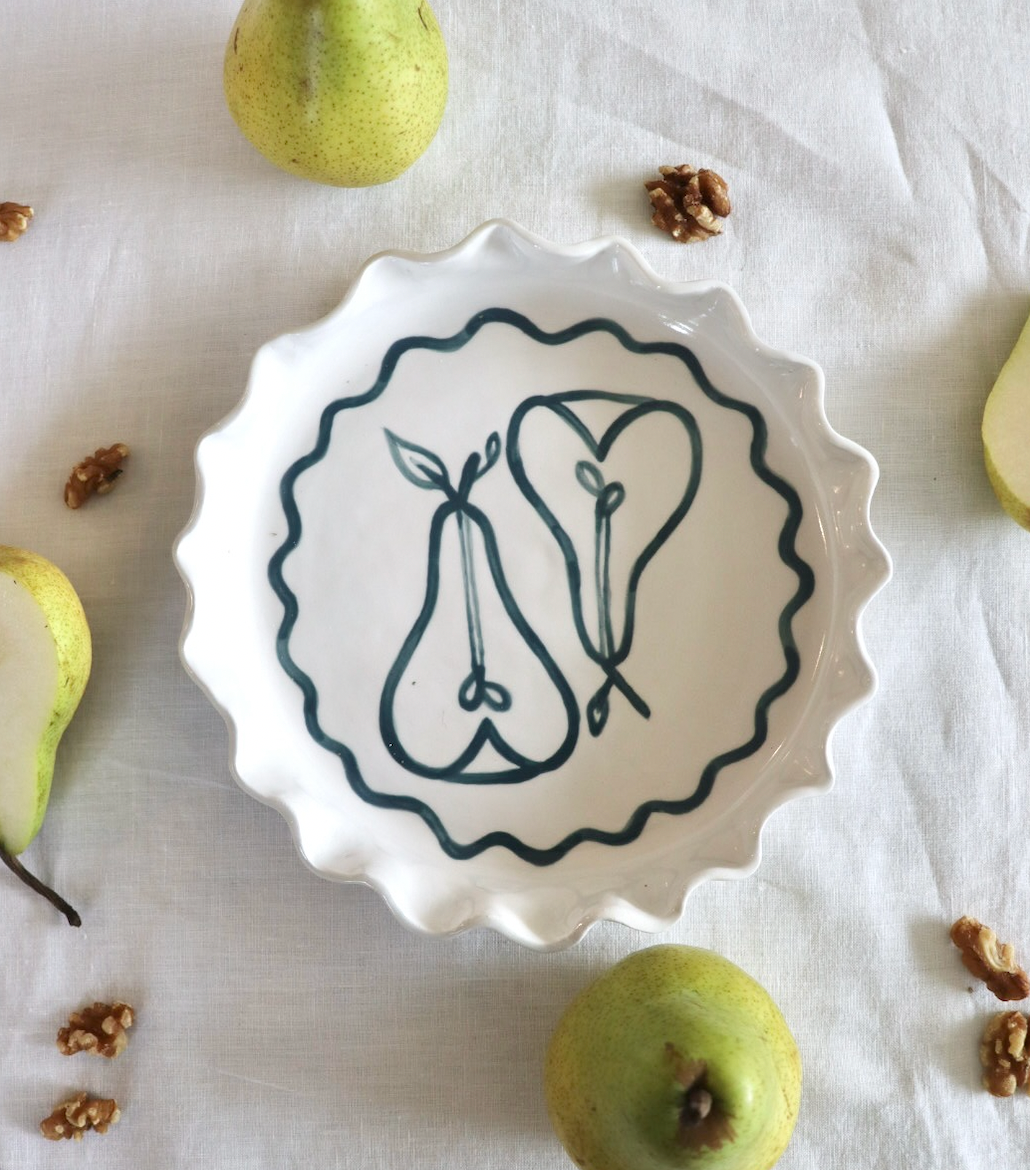 Pear Pie Dish (Medium)