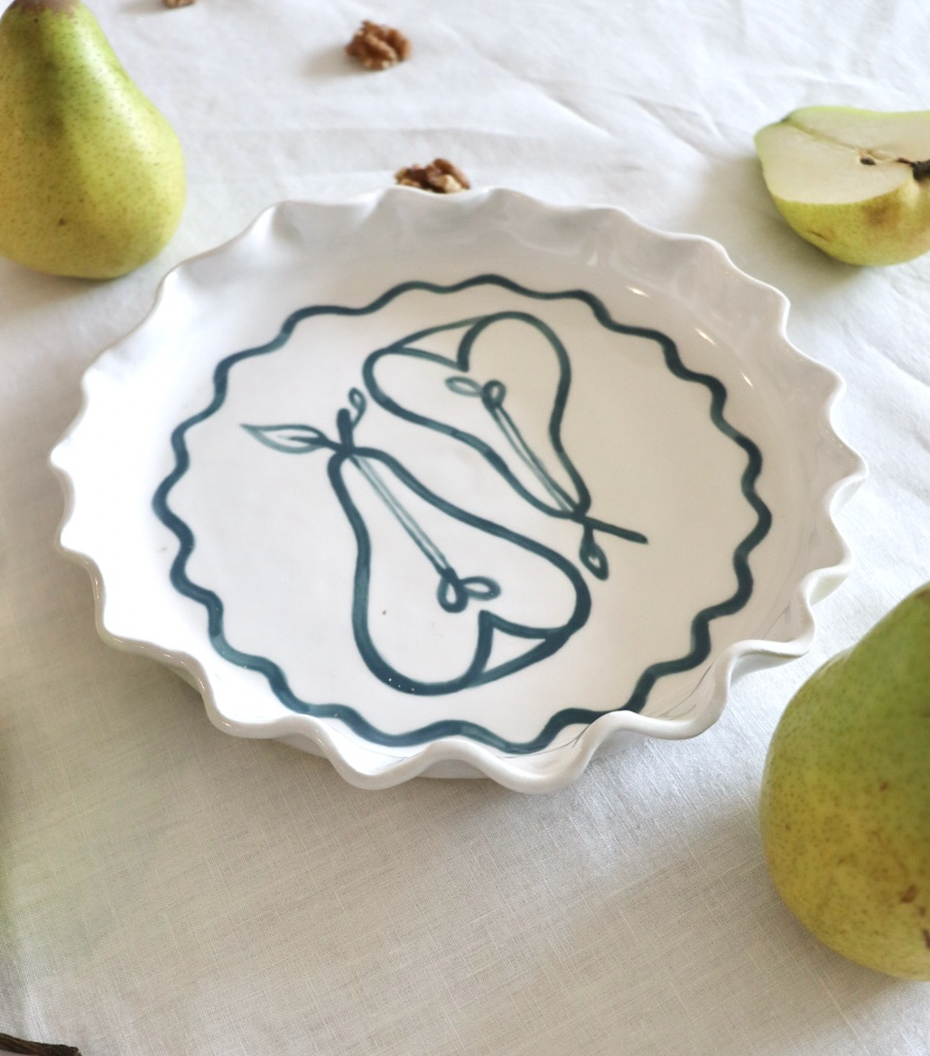 Pear Pie Dish (Medium)