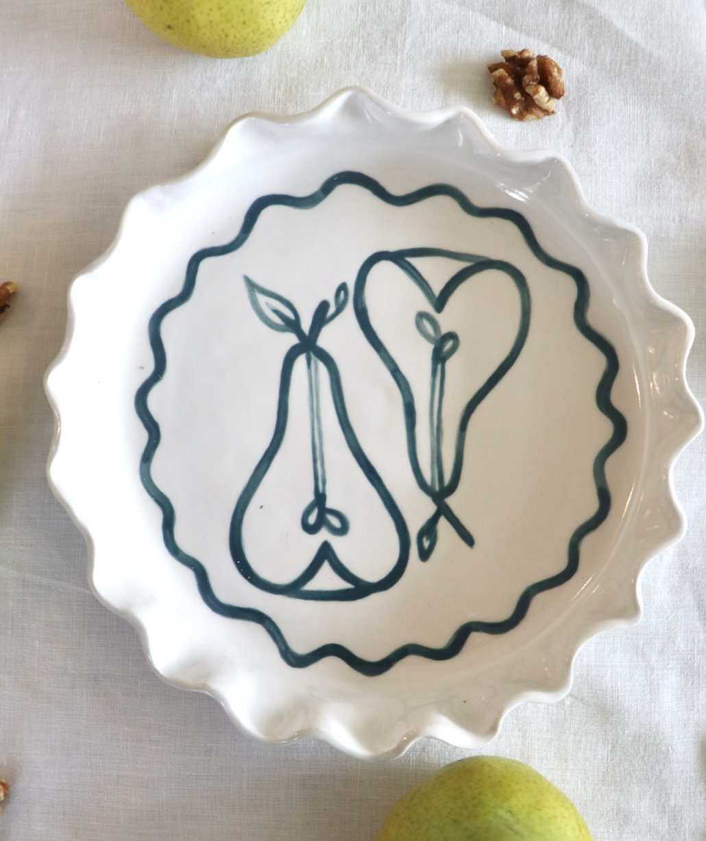 Pear Pie Dish (Medium)